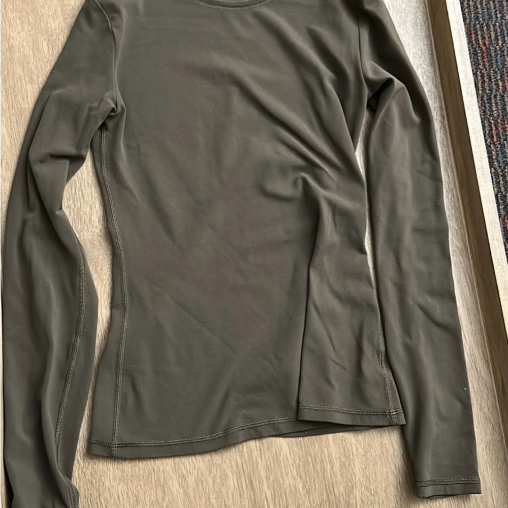 Aritzia Long Sleeve Women's Top